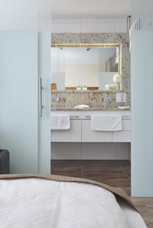 Kluet Hotel ฮาเมลน์ ภายนอก รูปภาพ